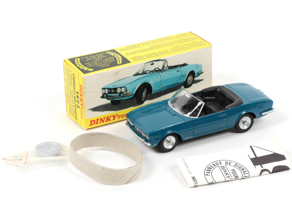 Lot 424 - DINKY TOYS (FRANCE) (1)