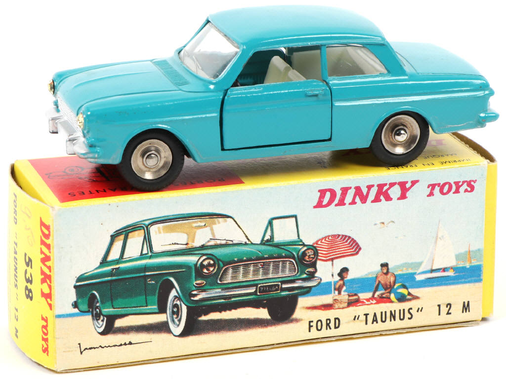 Lot 460 - DINKY TOYS (FRANCE) (1)