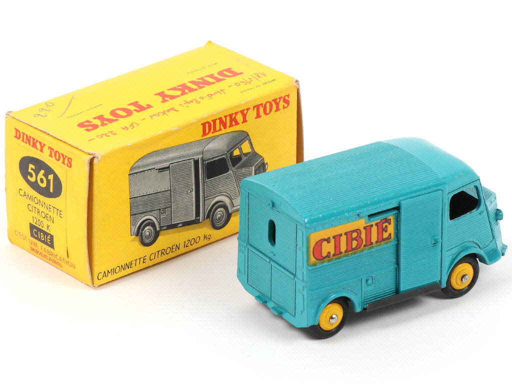 Lot 498 - DINKY TOYS (FRANCE) (1)