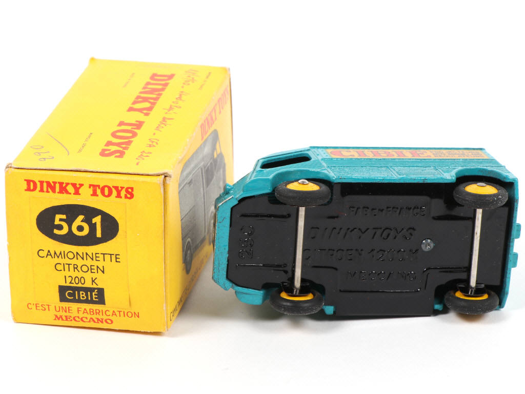 Lot 498 - DINKY TOYS (FRANCE) (1)