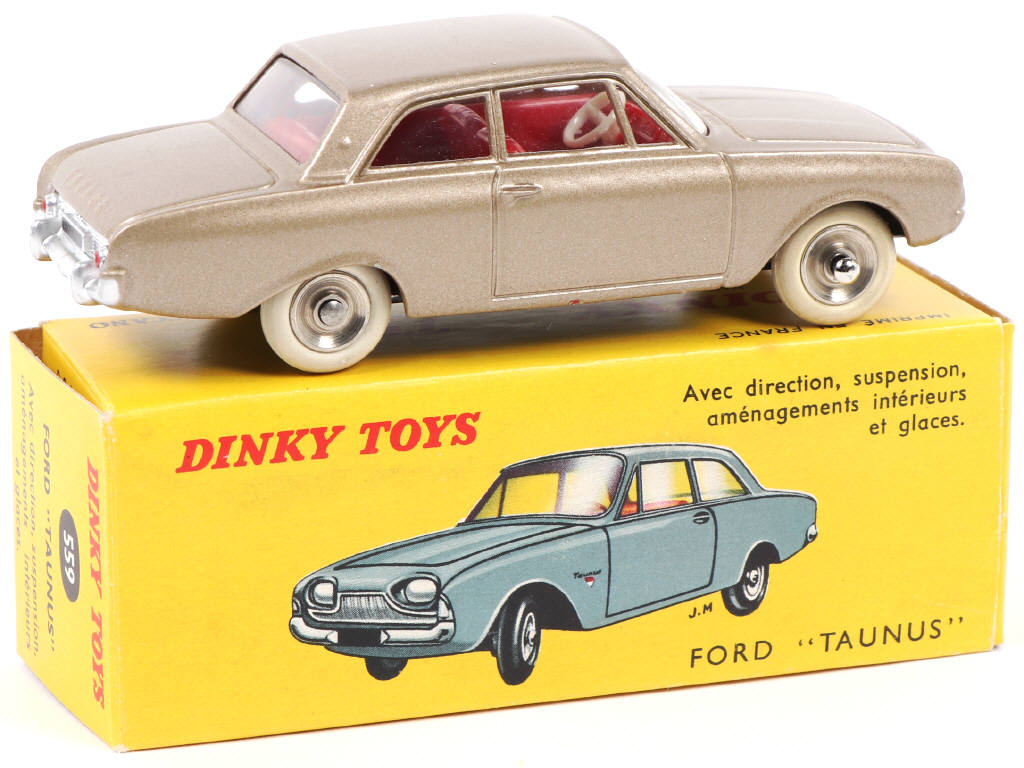 Lot 459 - DINKY TOYS (FRANCE) (1)