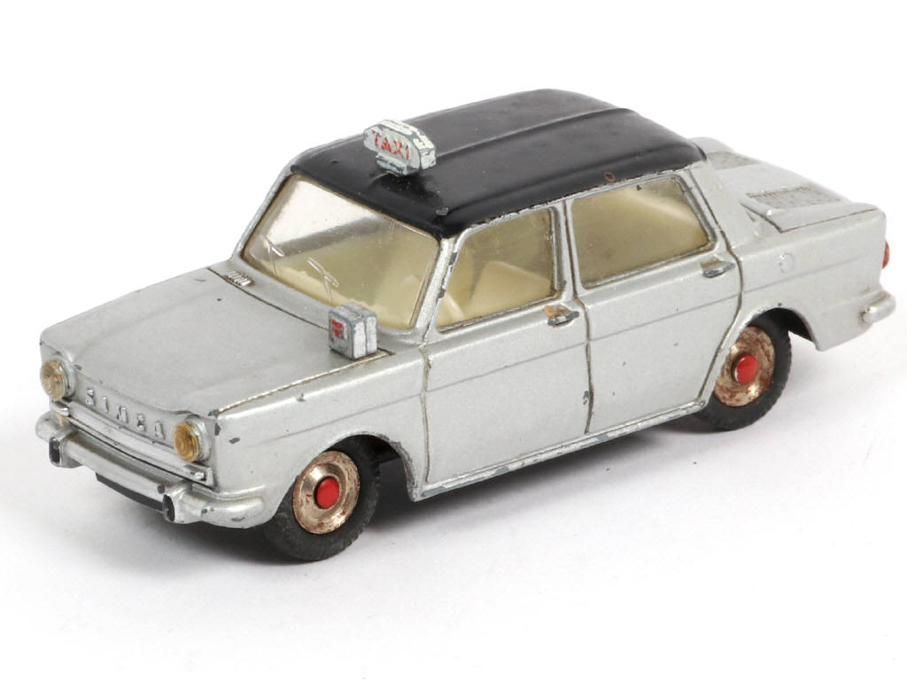 Lot 326 - DINKY TOYS (FRANCE) (1)