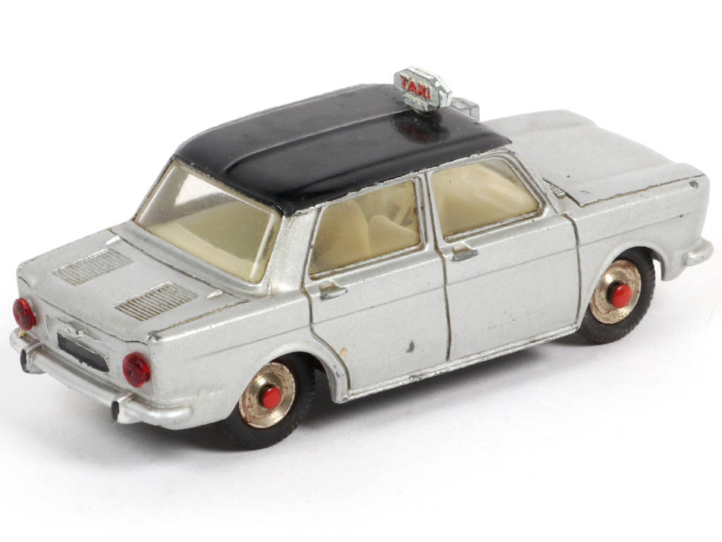 Lot 326 - DINKY TOYS (FRANCE) (1)