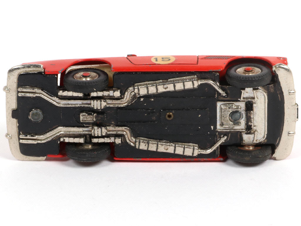 Lot 327 - DINKY TOYS (FRANCE) (1)