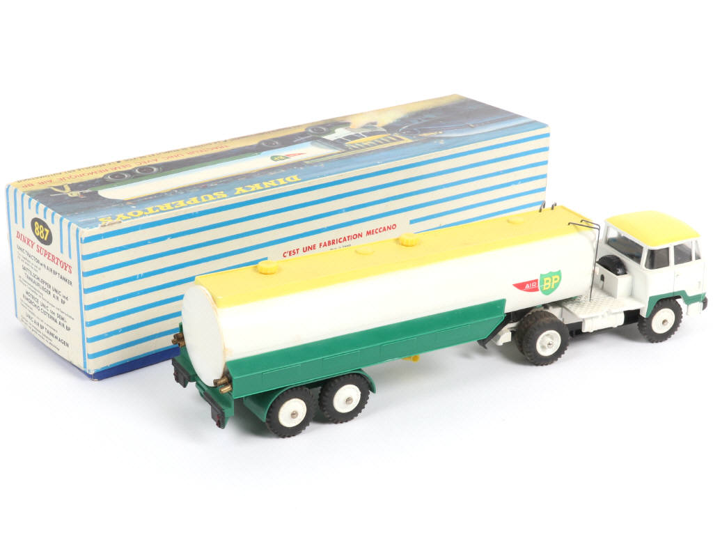 Lot 514 - DINKY TOYS (FRANCE) (1)