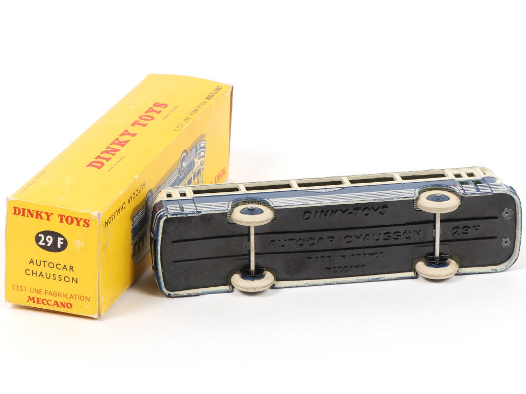 Lot 529 - DINKY TOYS (FRANCE) (1)