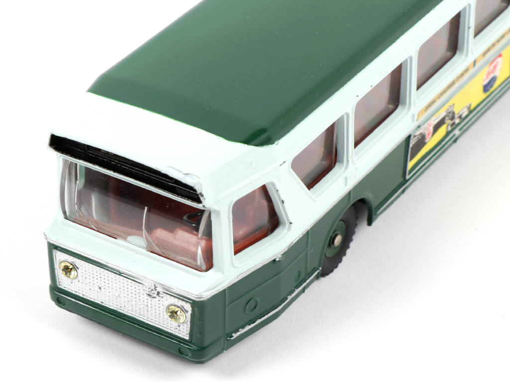 Lot 530 - DINKY TOYS (FRANCE) (1)