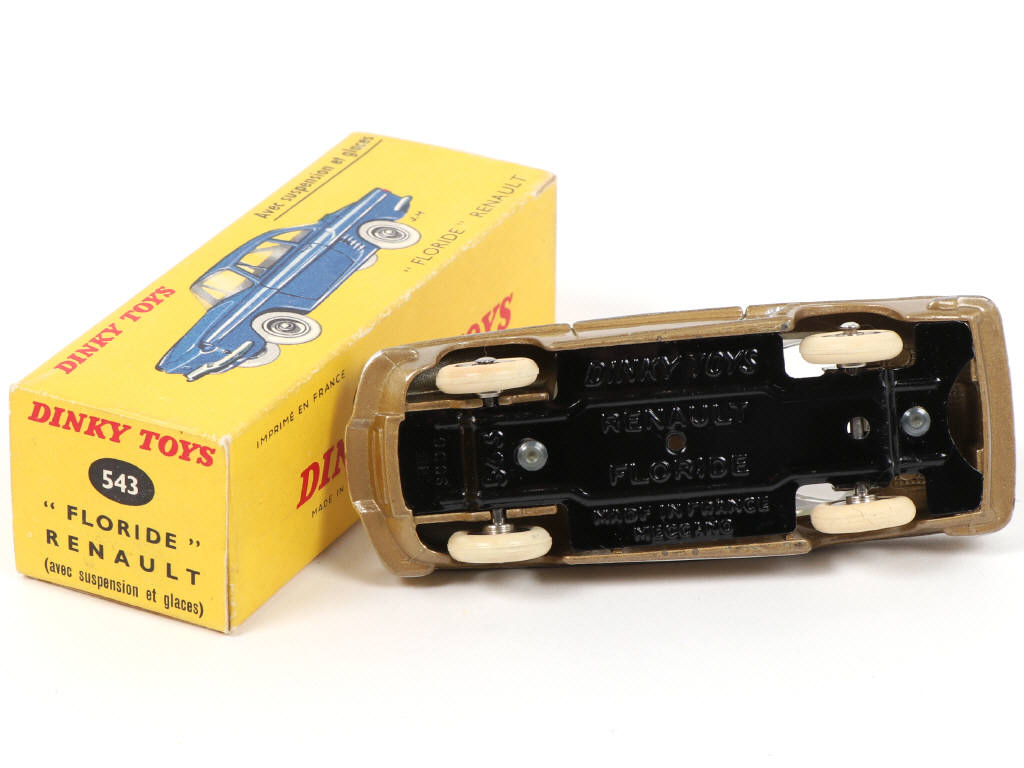 Lot 393 - DINKY TOYS (FRANCE) (1)