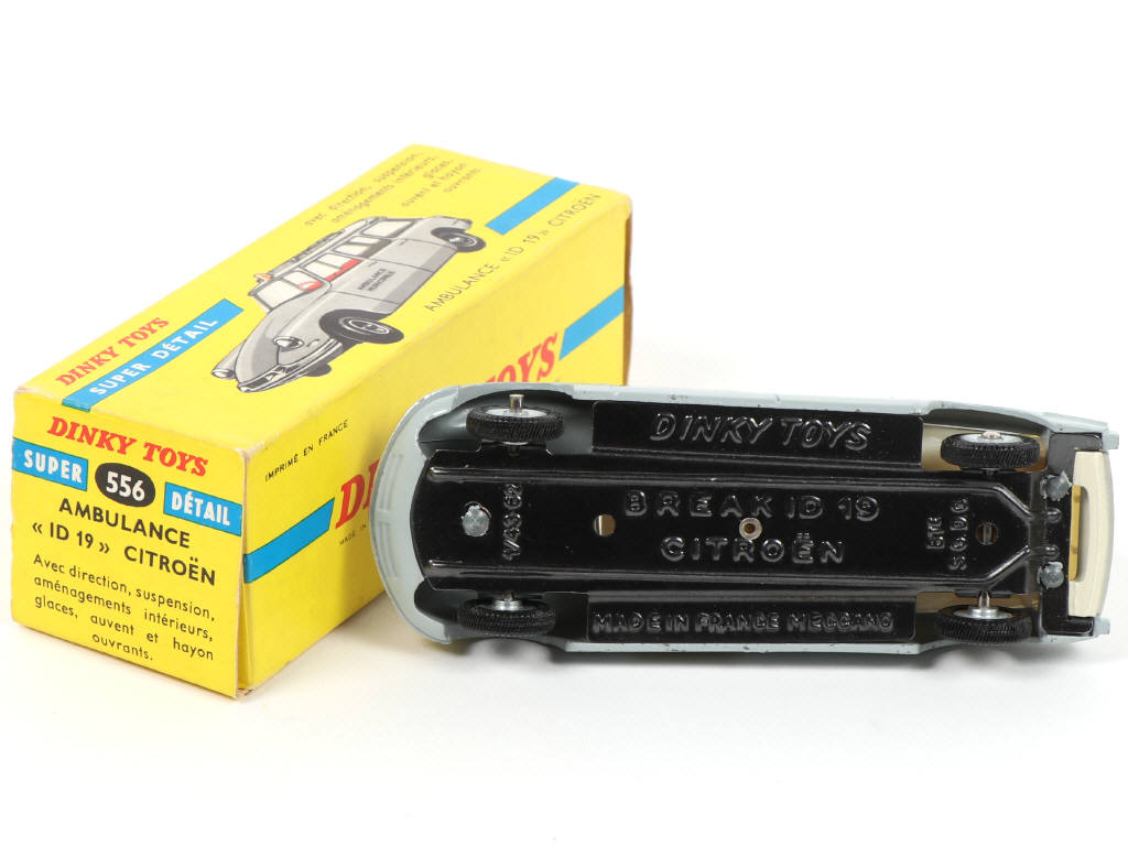 Lot 353 - DINKY TOYS (FRANCE) (1)