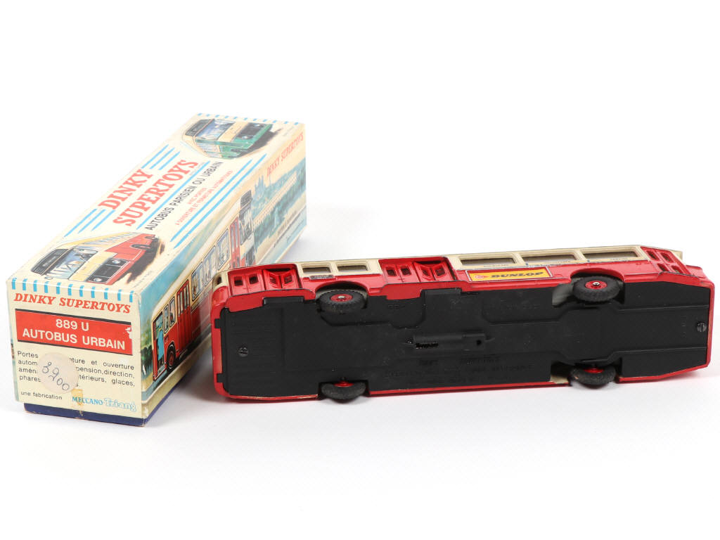Lot 531 - DINKY TOYS (FRANCE) (1)