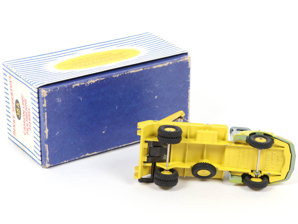 Lot 512 - DINKY TOYS (FRANCE) (1)