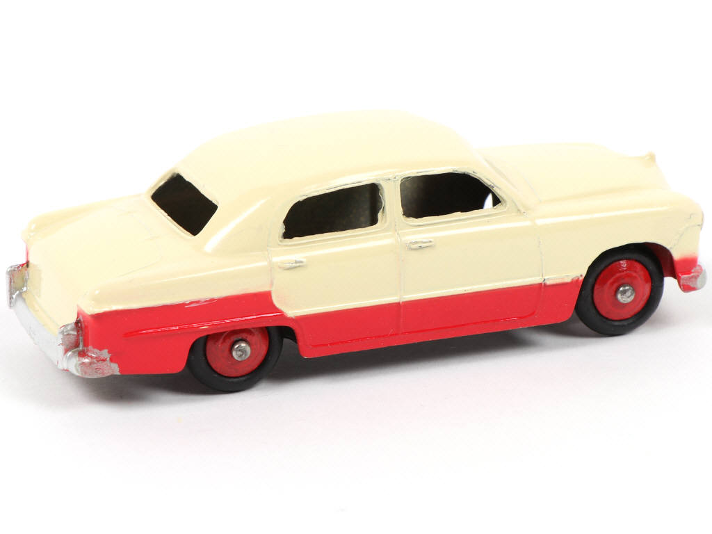 Lot 542 - DINKY TOYS (GB) (1)