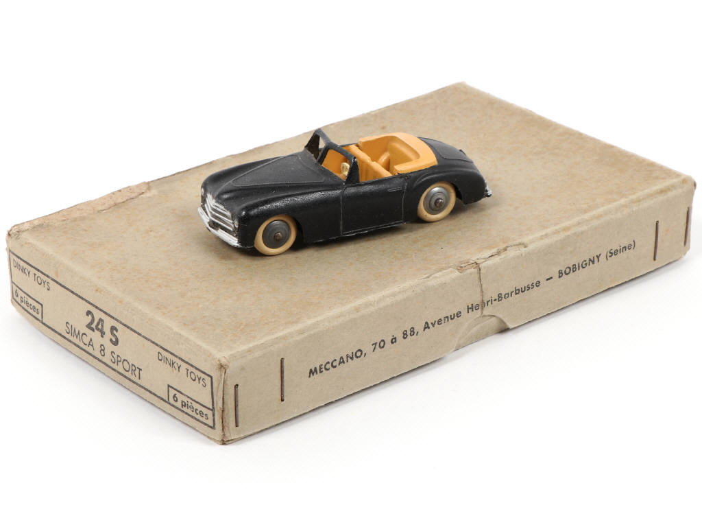 Lot 303 - DINKY TOYS (FRANCE) (2)