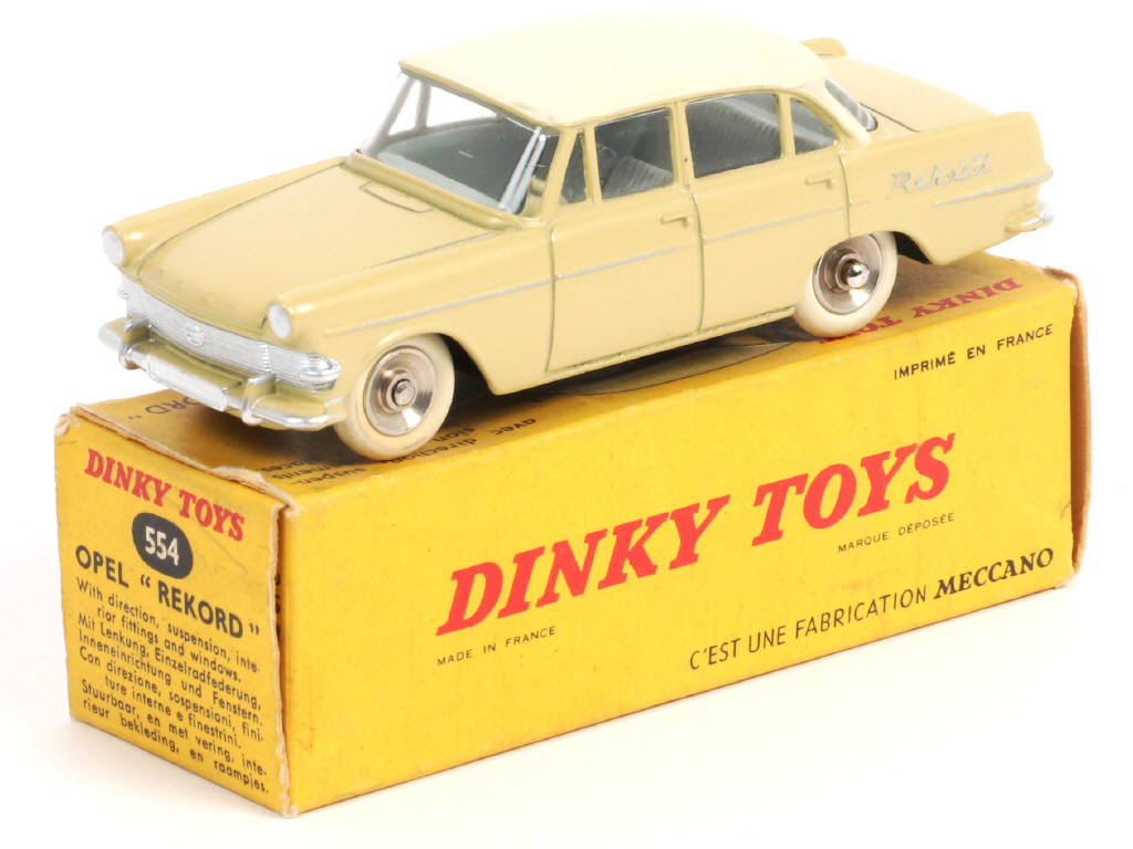 Lot 449 - DINKY TOYS (FRANCE) (1)