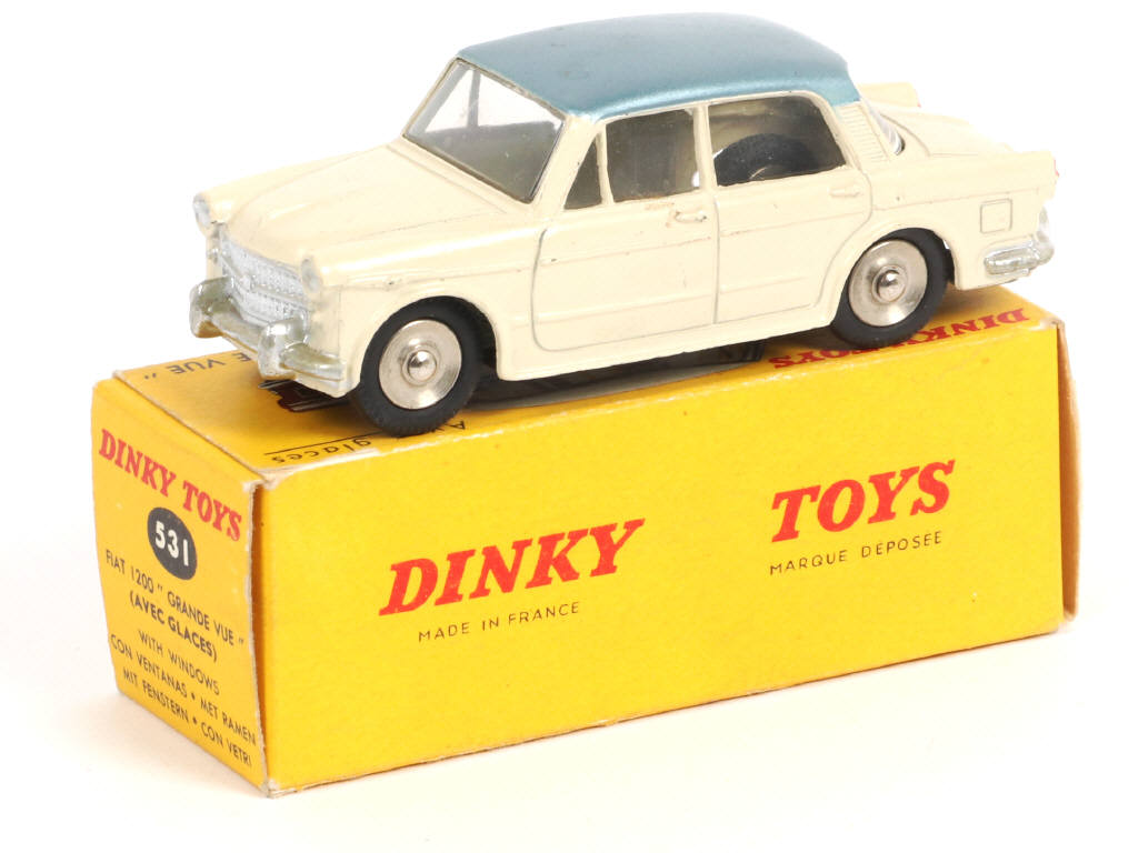 Lot 430 - DINKY TOYS (FRANCE) (1)