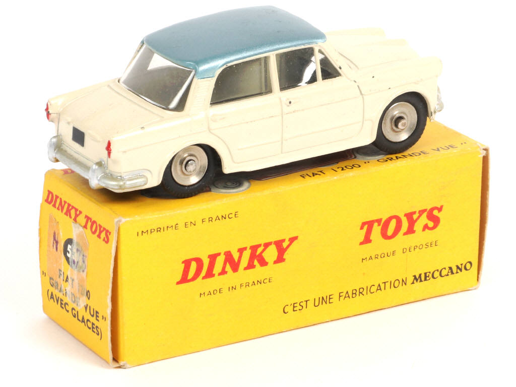 Lot 430 - DINKY TOYS (FRANCE) (1)