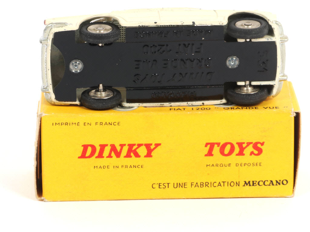 Lot 430 - DINKY TOYS (FRANCE) (1)