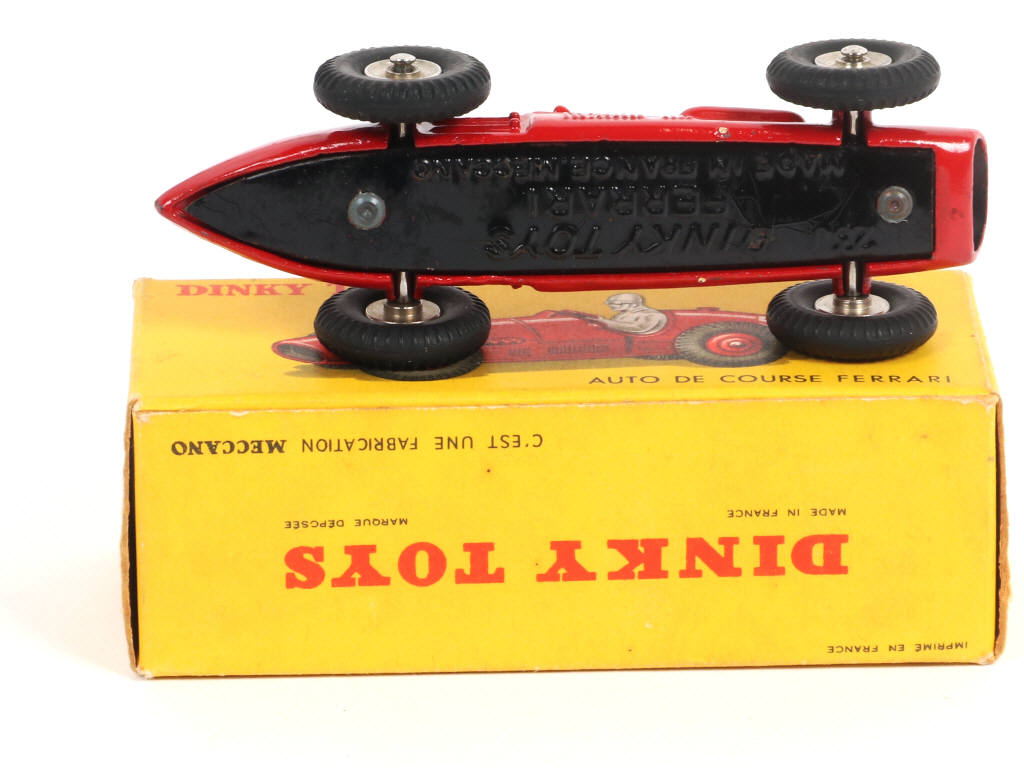 Lot 334 - DINKY TOYS (FRANCE) (1)