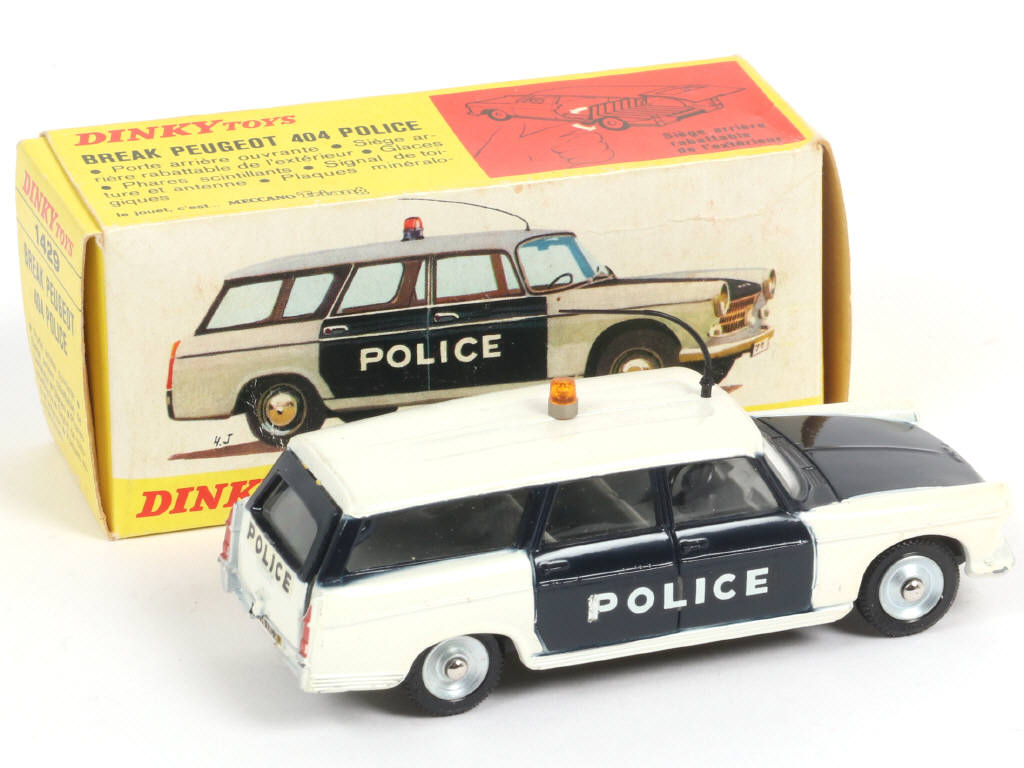 Lot 417 - DINKY TOYS (FRANCE) (1)