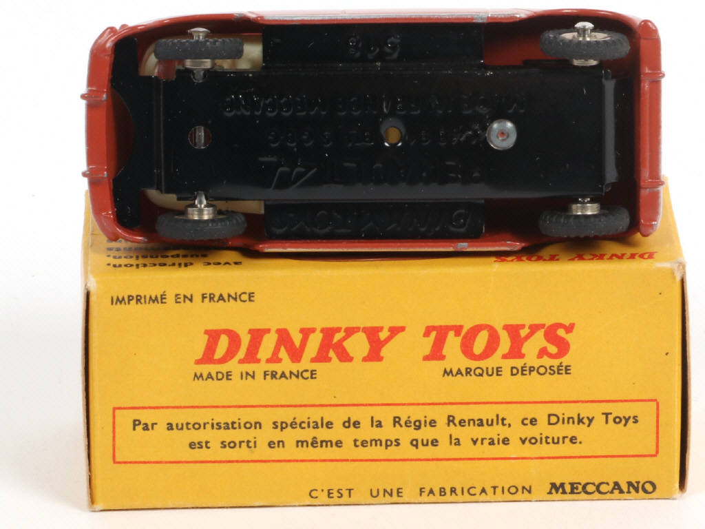 Lot 395 - DINKY TOYS (FRANCE) (1)
