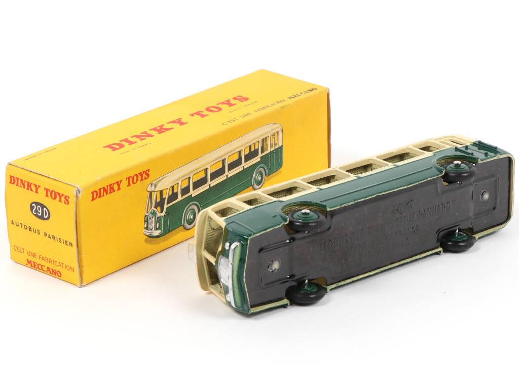 Lot 527 - DINKY TOYS (FRANCE) (1)