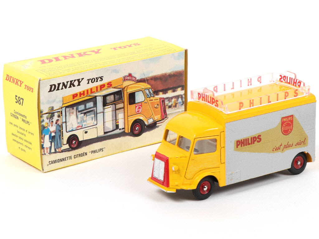 Lot 501 - DINKY TOYS (FRANCE) (1)