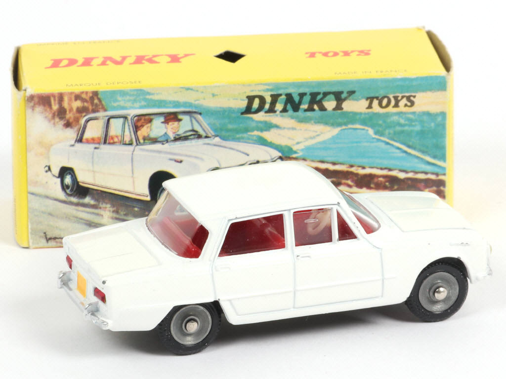 Lot 434 - DINKY TOYS (FRANCE) (1)