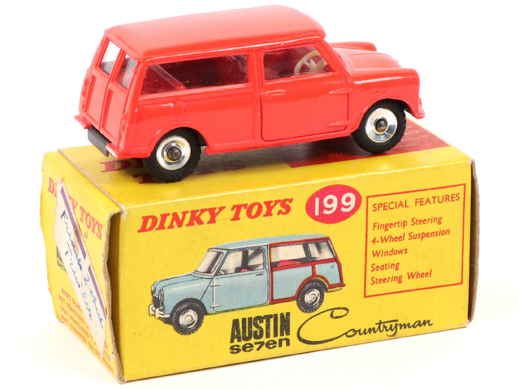 Lot 565 - DINKY TOYS (GB) (1)