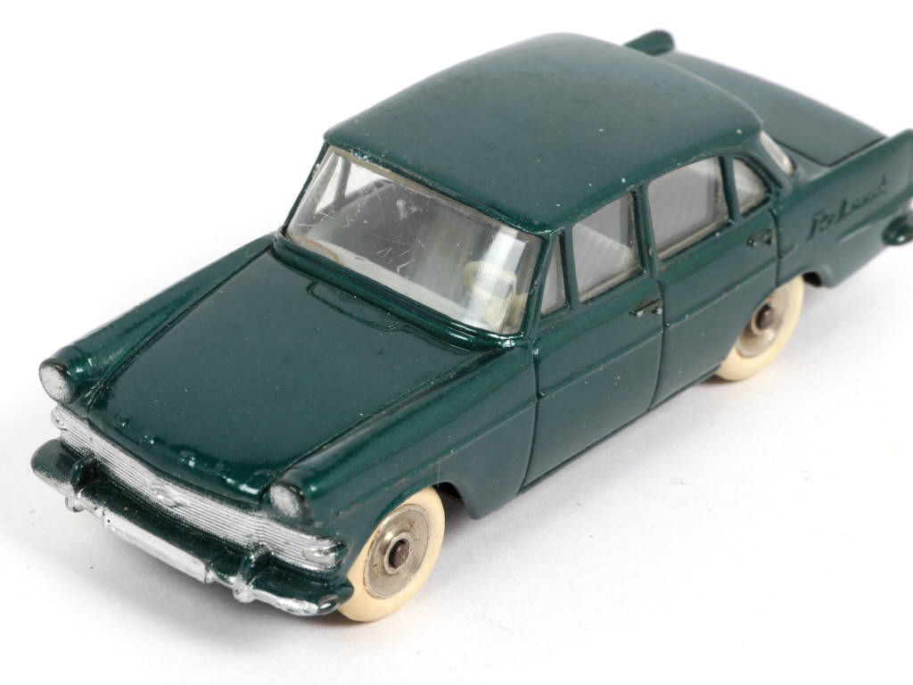 Lot 285 - DINKY TOYS (FRANCE) Série HARRIS (1)