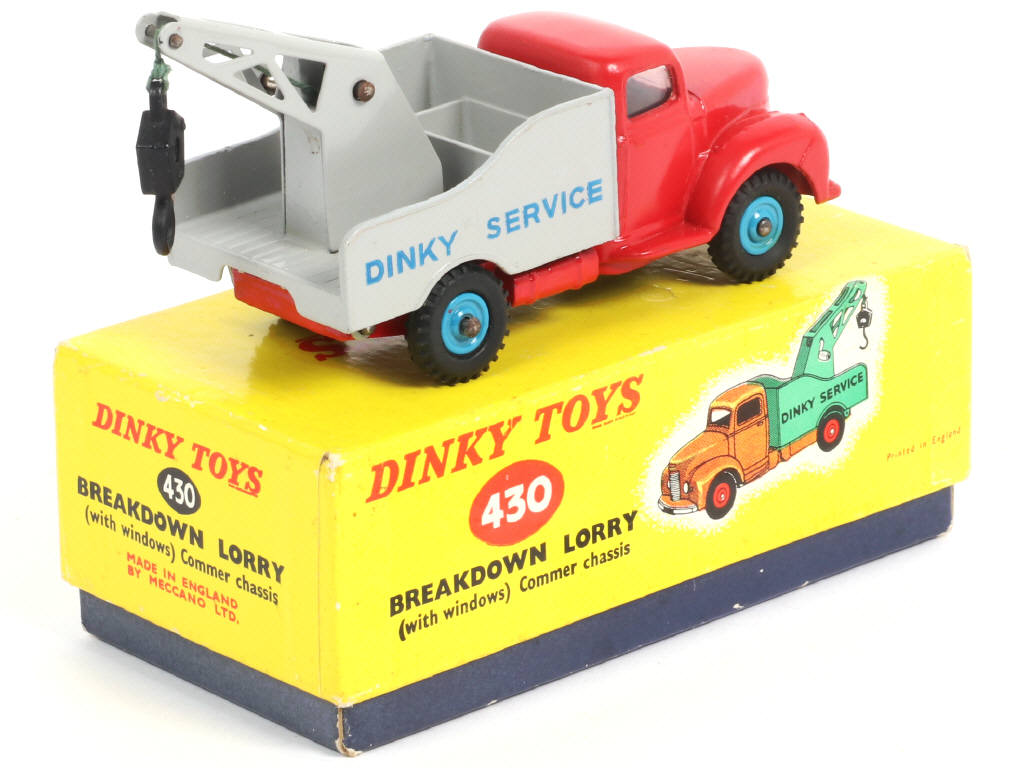 Lot 573 - DINKY TOYS (GB) (1)