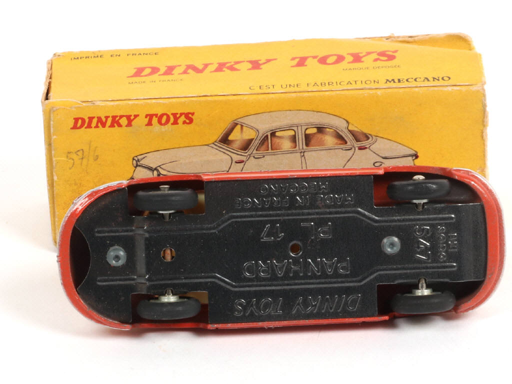 Lot 391 - DINKY TOYS (FRANCE) (1)