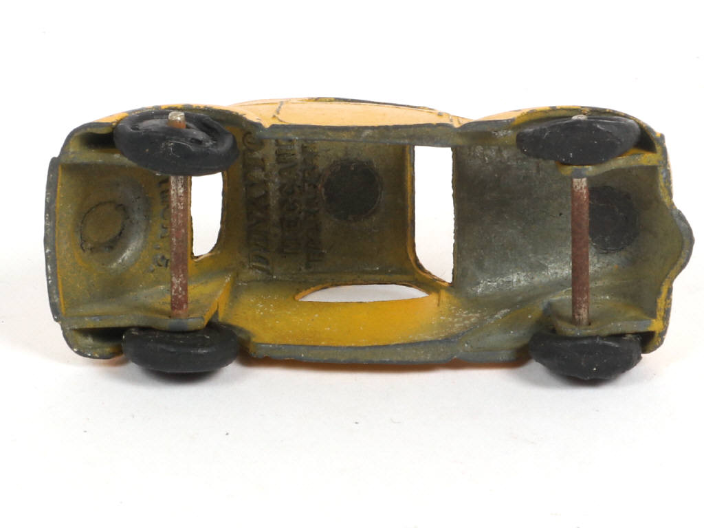 Lot 308 - DINKY TOYS (FRANCE) (1)