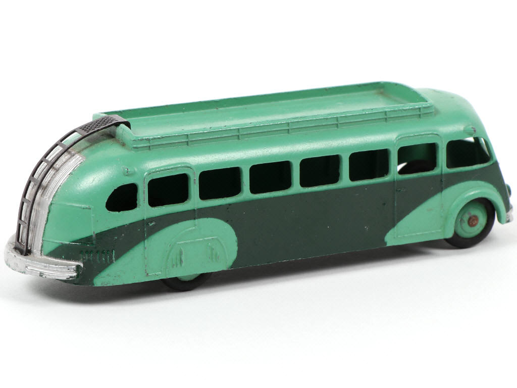 Lot 477 - DINKY TOYS (FRANCE) (1)