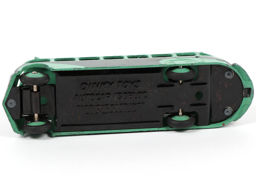 Lot 477 - DINKY TOYS (FRANCE) (1)