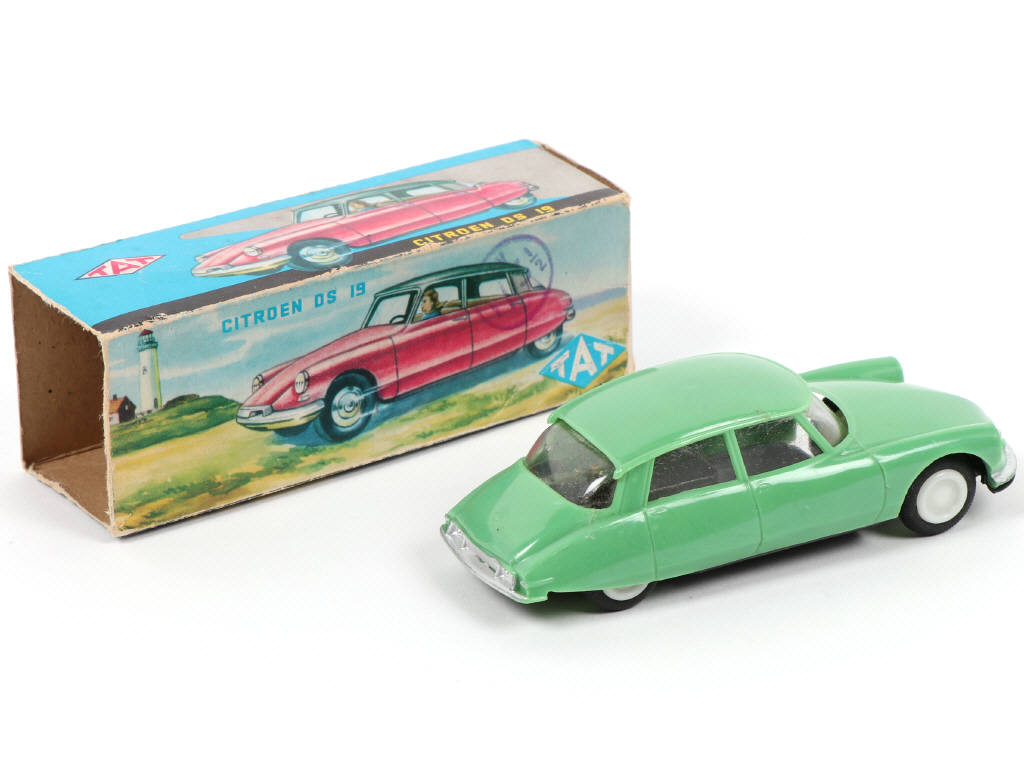 Lot 63 - TAT (HONG KONG) (1)