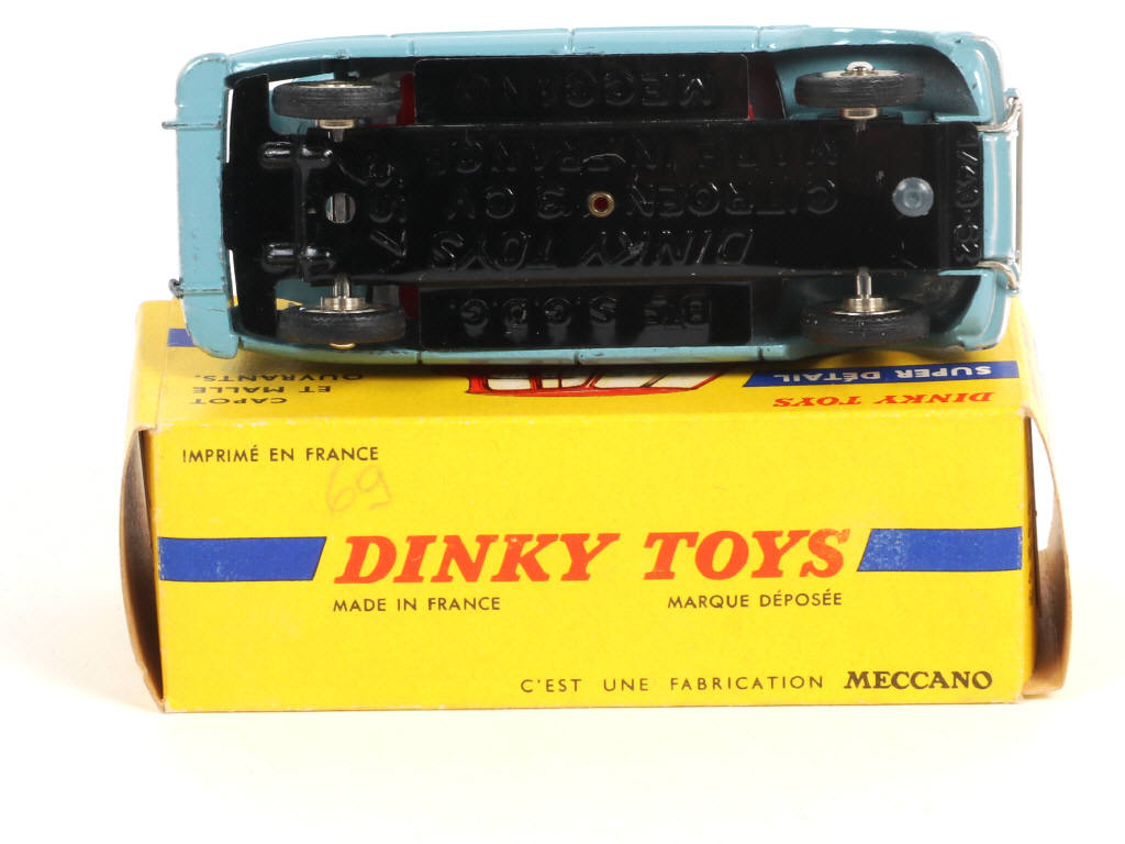 Lot 386 - DINKY TOYS (FRANCE) (1)