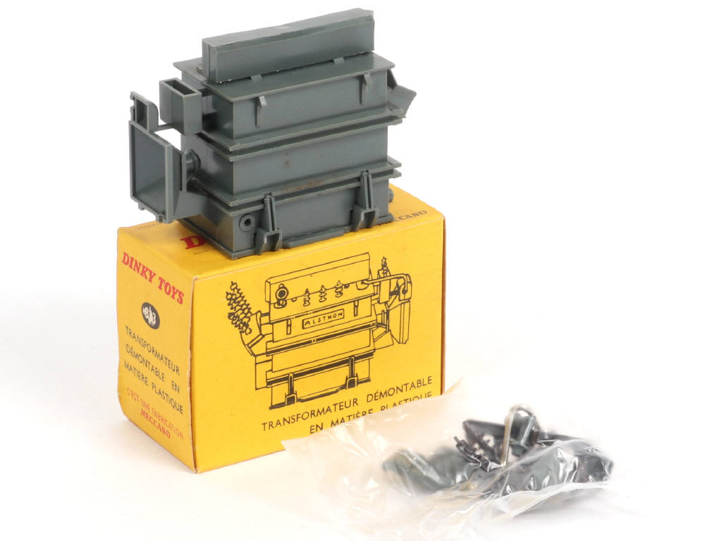 Lot 536 - DINKY TOYS (FRANCE) (1)