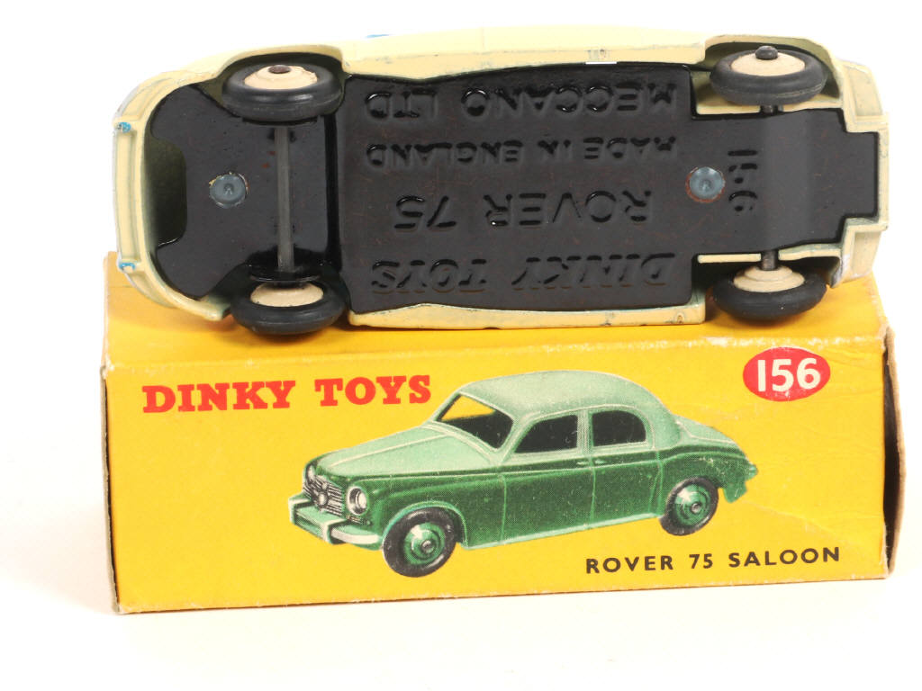 Lot 547 - DINKY TOYS (GB) (1)