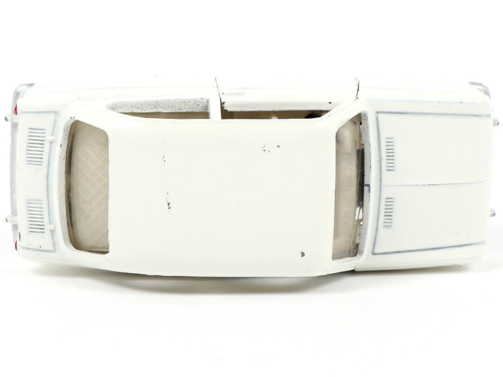 Lot 433 - DINKY TOYS (FRANCE) (1)