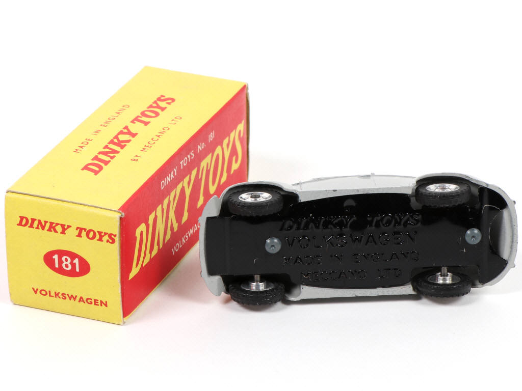 Lot 549 - DINKY TOYS (GB) (1)