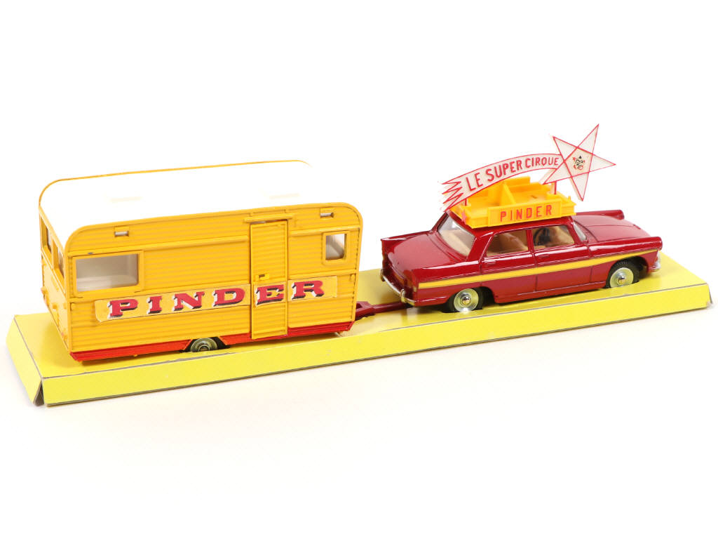 Lot 418 - DINKY TOYS (FRANCE) (1)