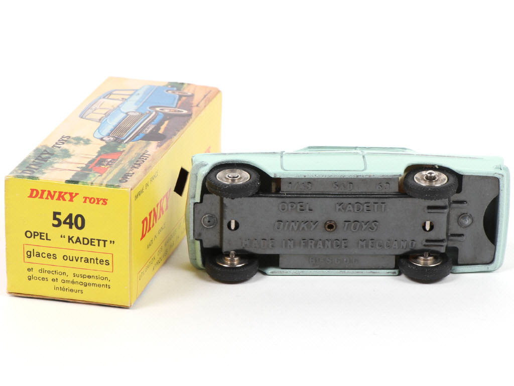 Lot 447 - DINKY TOYS (FRANCE) (1)