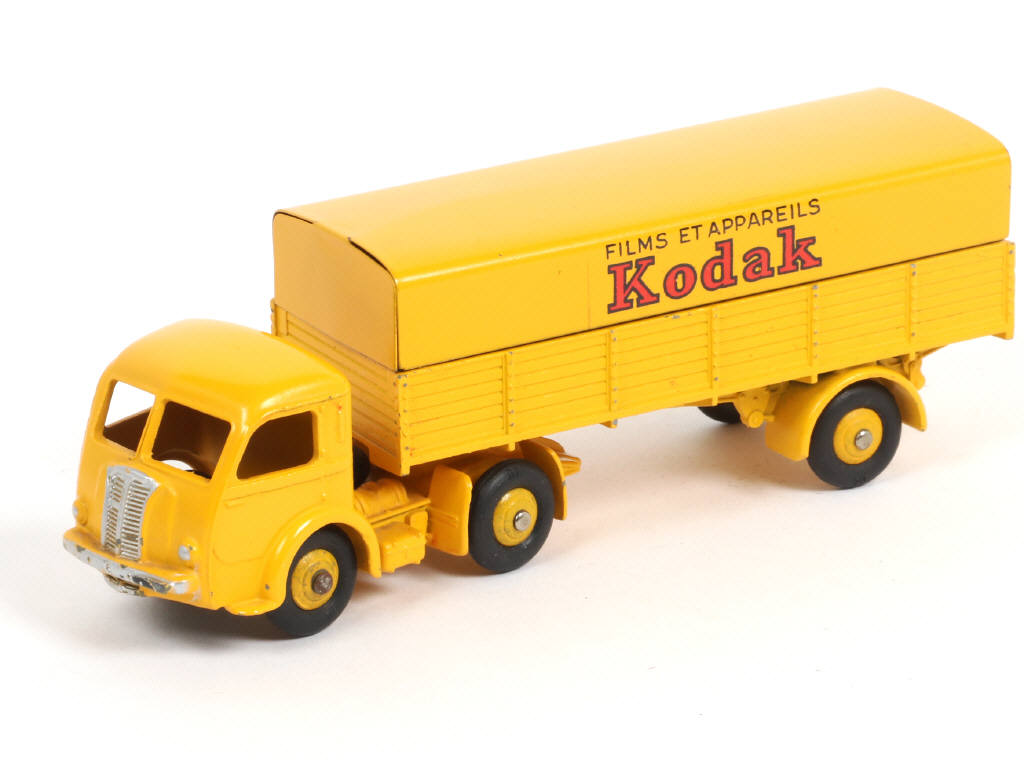 Lot 490 - DINKY TOYS (FRANCE) (1)