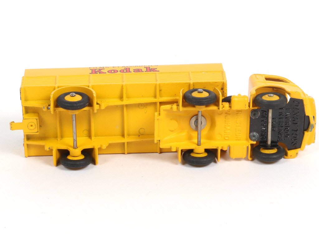 Lot 490 - DINKY TOYS (FRANCE) (1)