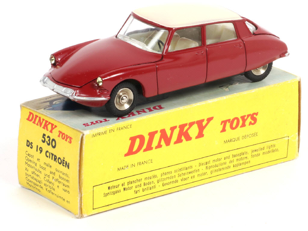 Lot 350 - DINKY TOYS (FRANCE) (1)