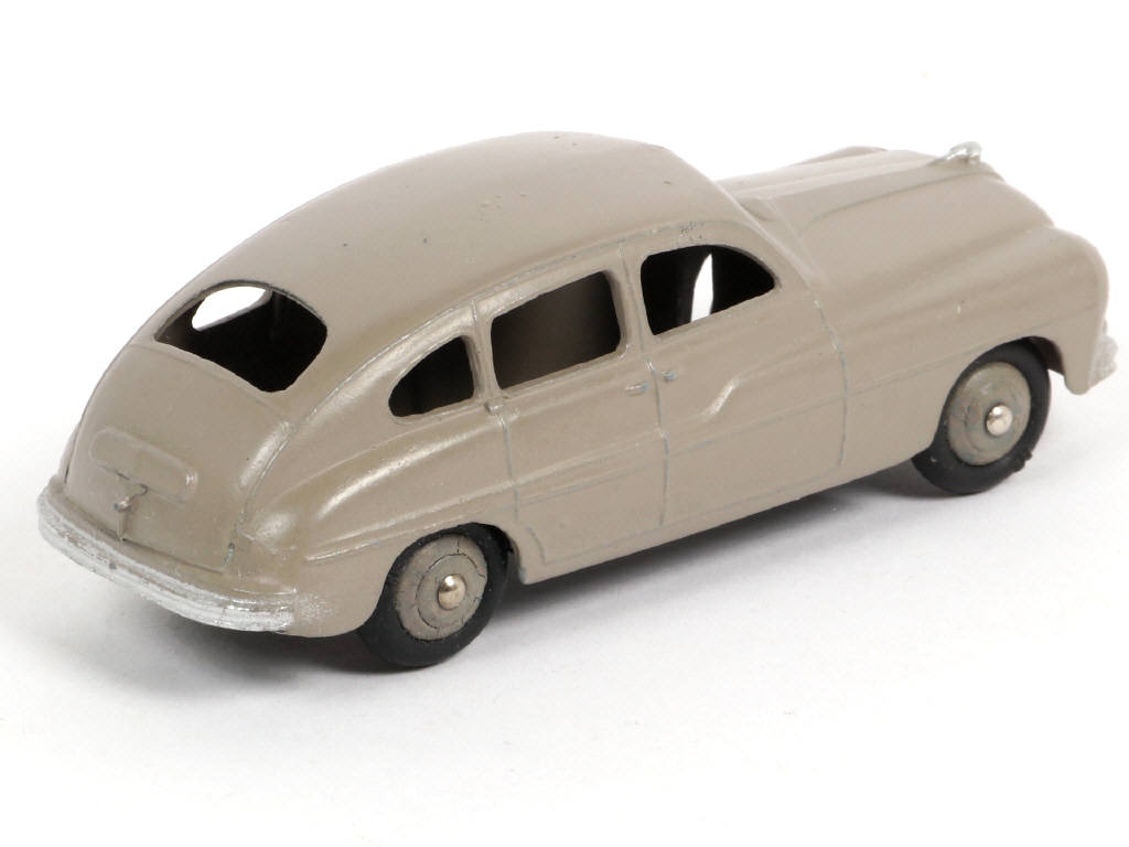 Lot 316 - DINKY TOYS (FRANCE) (1)