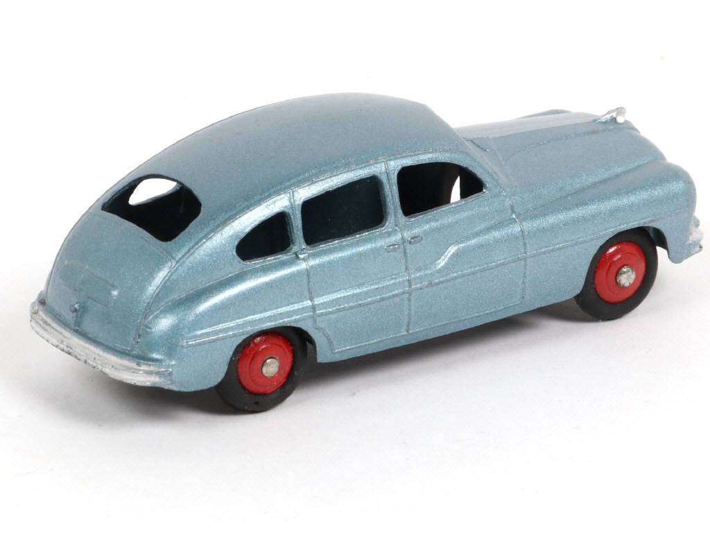 Lot 317 - DINKY TOYS (FRANCE) (1)