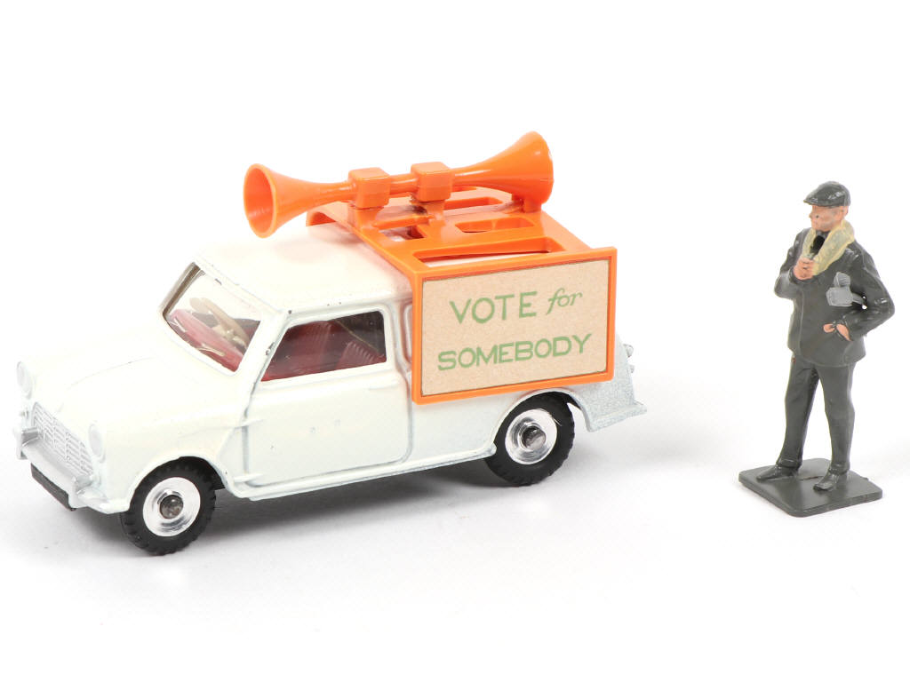 Lot 543 - DINKY TOYS (GB) (1)