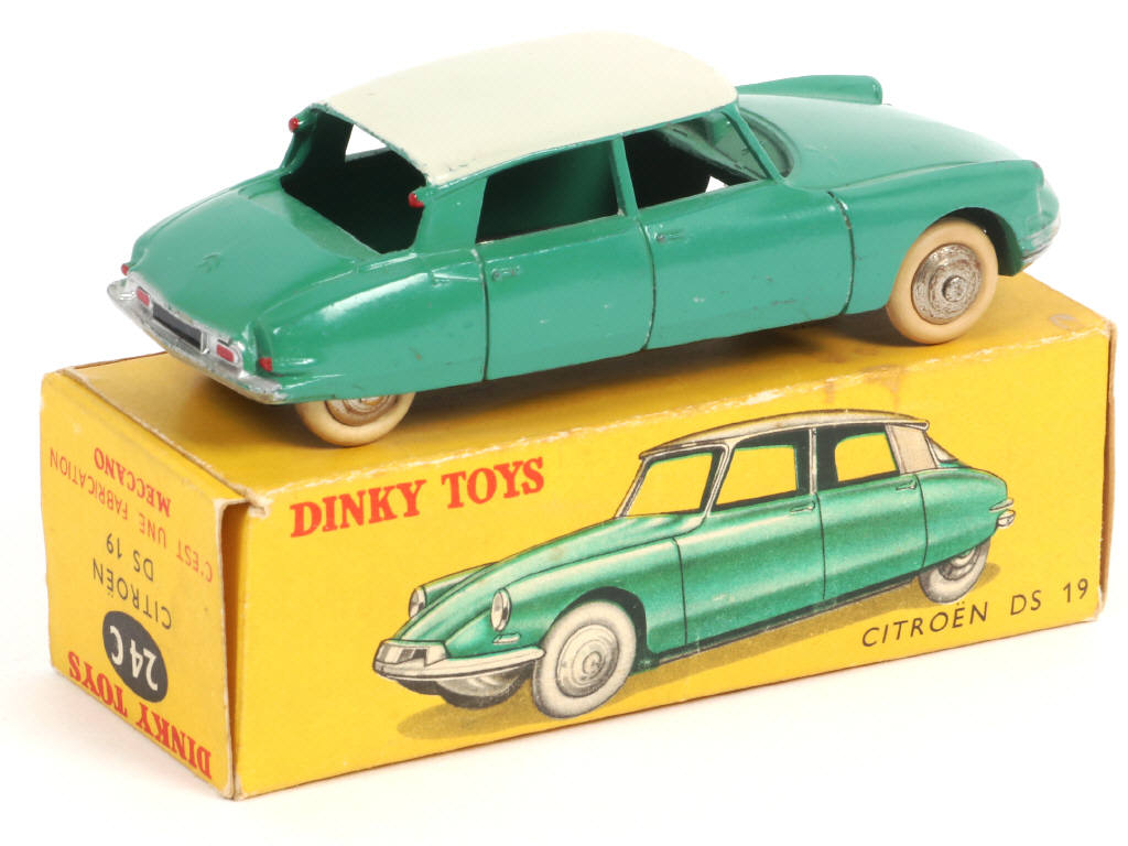 Lot 342 - DINKY TOYS (FRANCE) (1)