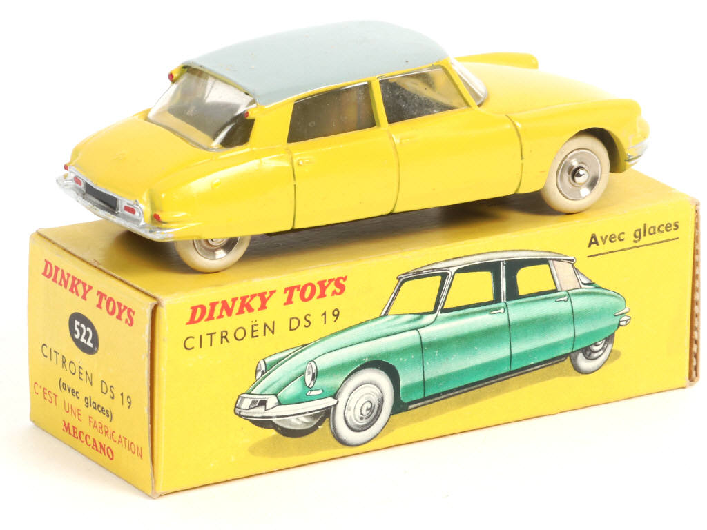 Lot 347 - DINKY TOYS (FRANCE) (1)